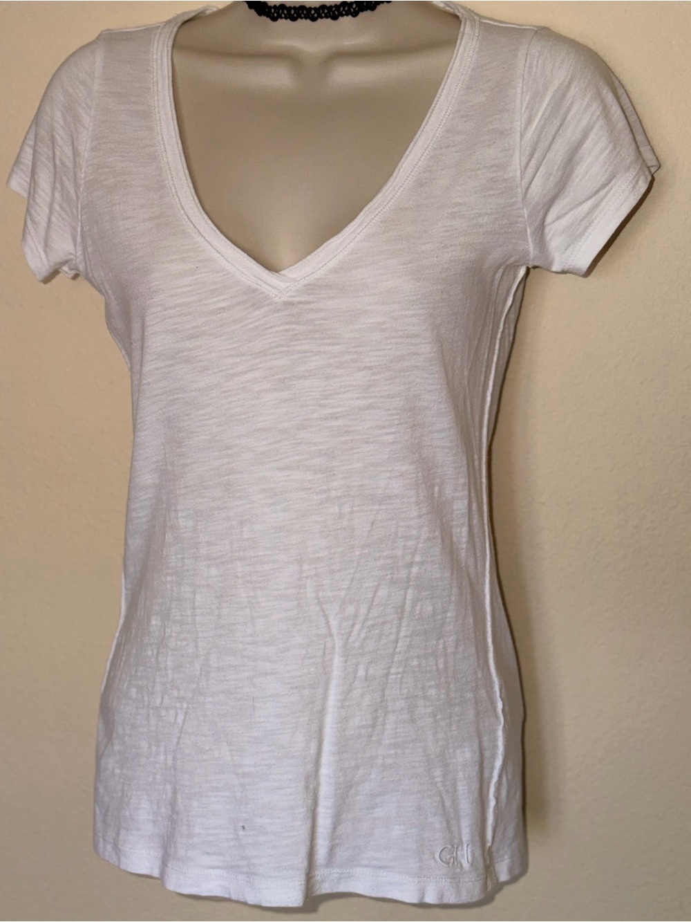 Gilly Hicks XSmall White V-Neck Burnout Short Sleeve Tee - Picture 8 of 13